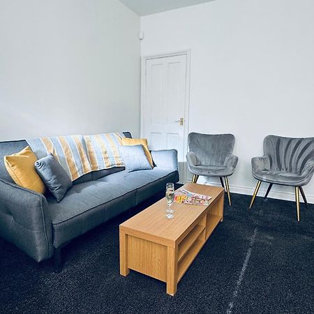 Cumberland House-2 Bed House Appartement Workington Buitenkant foto