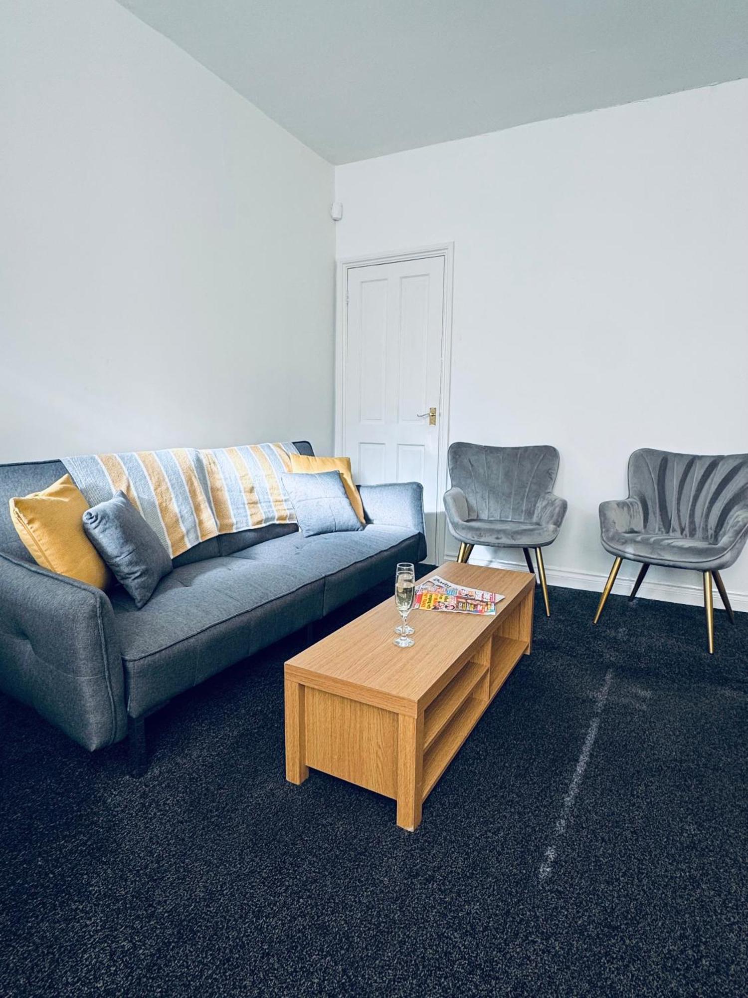 Cumberland House-2 Bed House Appartement Workington Buitenkant foto